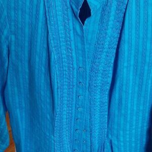 Chico's blue blouse